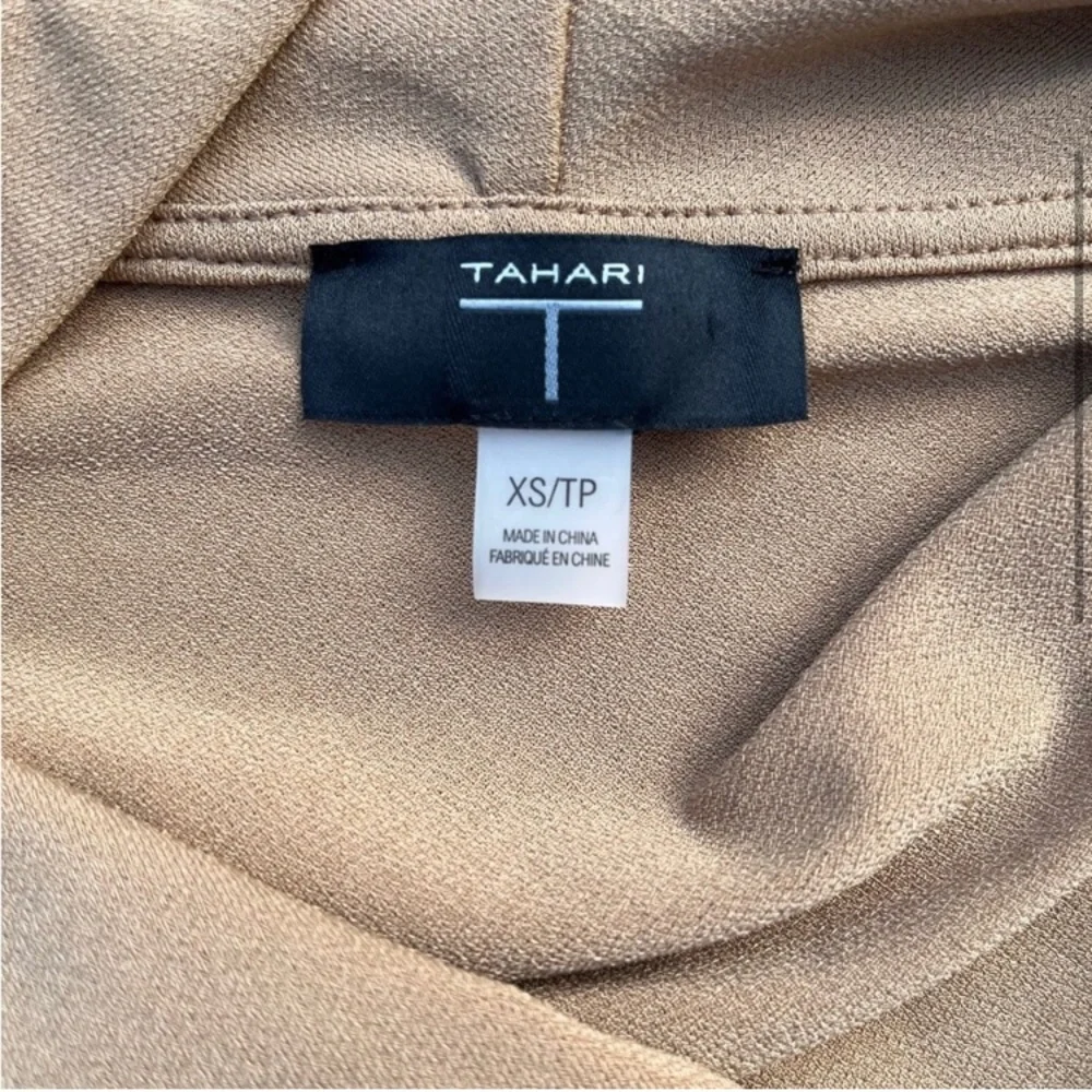 T Tahari top size XS - Picture 2 of 4